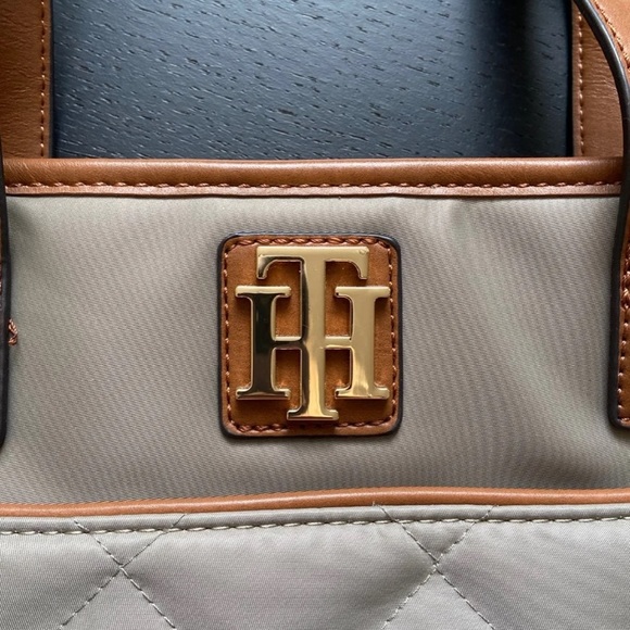 Tommy Hilfiger Quilted Nylon Tote - Picture 5 of 9